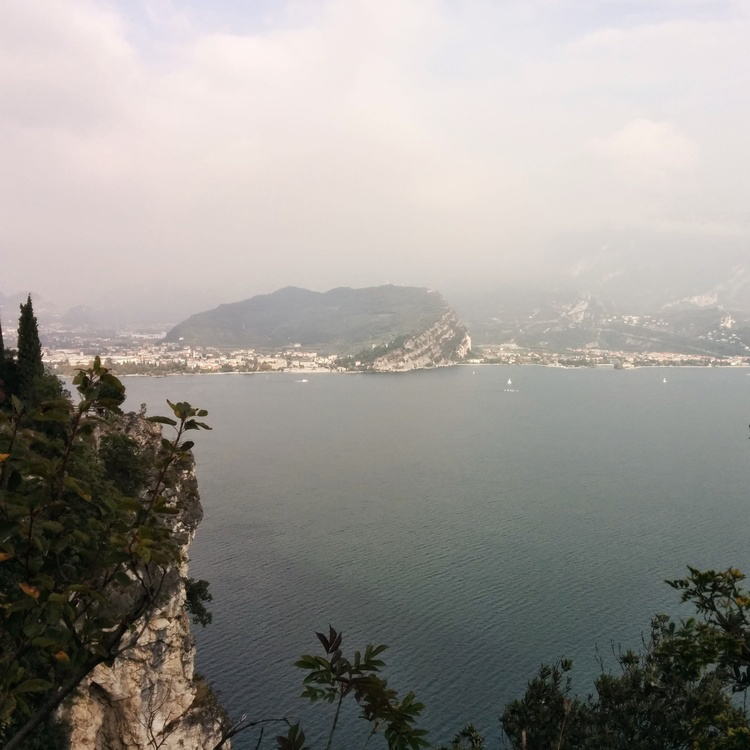Hotel Luise - Luoghi segreti - Sentiero Ponale: da Riva del Garda a Pregasina
